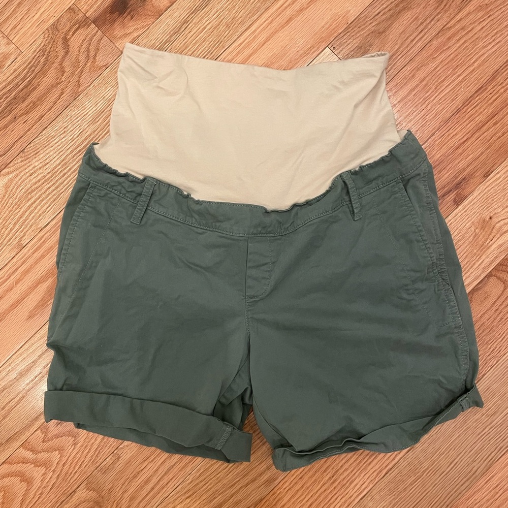 GAP Maternity green shorts
